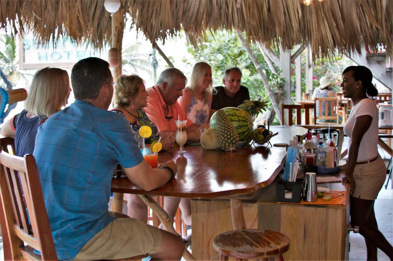 Sea Dreams Hotel Caye Caulker Extérieur photo